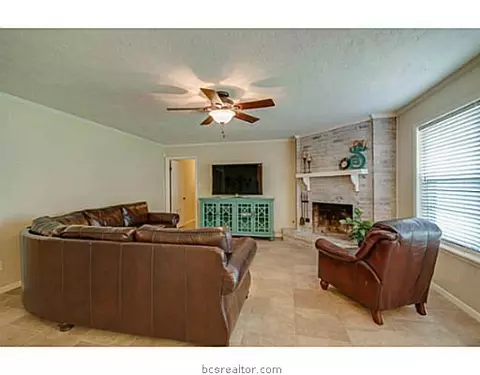3523 Midwest Dr, Bryan, TX 77802 photo 5