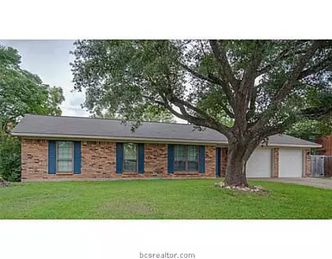 3523 Midwest Dr, Bryan, TX 77802 photo 2