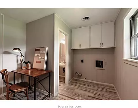 1211 E 31st St, Bryan, TX 77802 photo 23