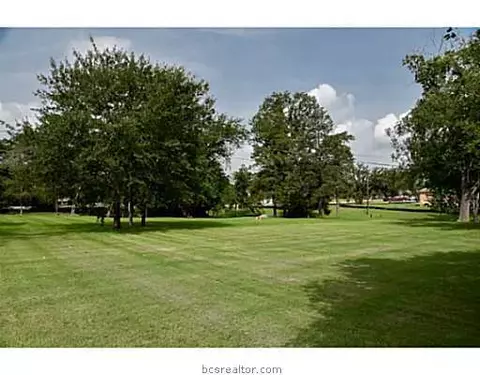 1211 E 31st St, Bryan, TX 77802 photo 9