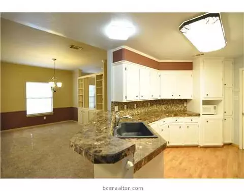 2009 Broken Arrow, Bryan, TX 77807 photo 7