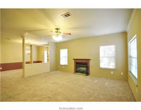 2009 Broken Arrow, Bryan, TX 77807 photo 2