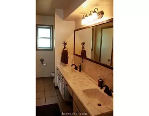 6848 Cargill Dr, Bryan, TX 77808 photo 2