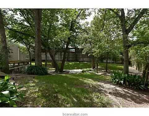 2304 E Briargate East Dr E, Bryan, TX 77802 photo 25