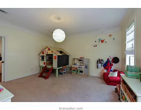 2304 E Briargate East Dr E, Bryan, TX 77802 photo 12