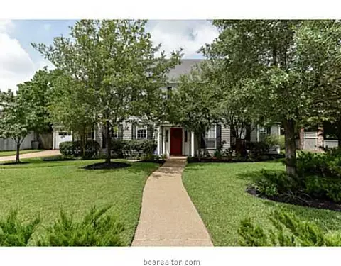 2304 E Briargate East Dr E, Bryan, TX 77802 photo 2