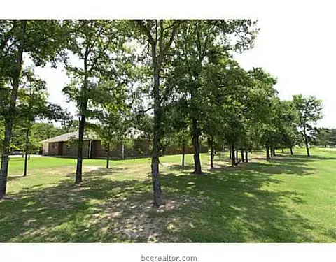 825 6th St, Somerville, TX 77879 photo 2