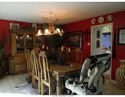 2708 E Camelot Dr, Bryan, TX 77802 photo 13