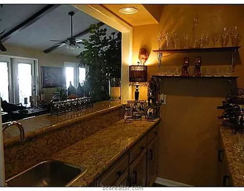 2708 E Camelot Dr, Bryan, TX 77802 photo 7