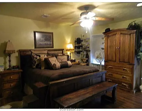 2708 E Camelot Dr, Bryan, TX 77802 photo 14