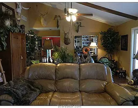 2708 E Camelot Dr, Bryan, TX 77802 photo 4