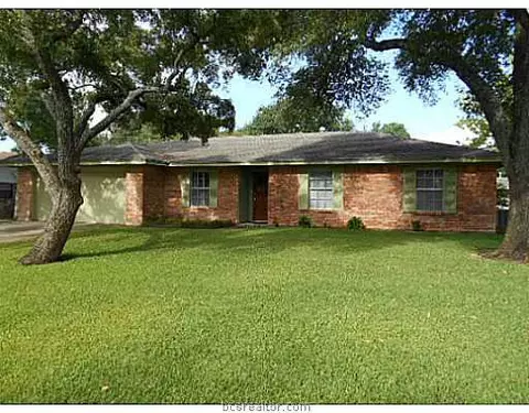 3606 Holly Dr, Bryan, TX 77802 photo 2