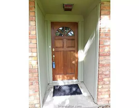 3606 Holly Dr, Bryan, TX 77802 photo 3