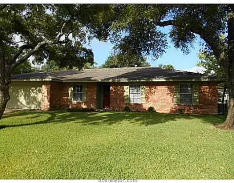 3606 Holly Dr, Bryan, TX 77802 photo 1