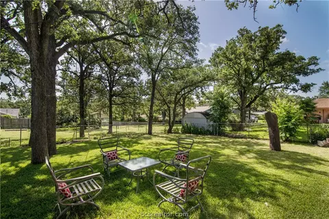 2408 Burton Dr, Bryan, TX 77802 photo 19