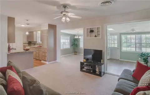 2408 Burton Dr, Bryan, TX 77802 photo 2