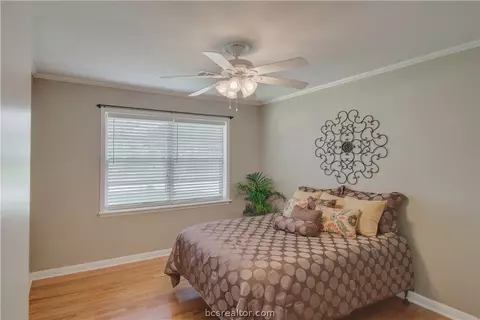 2408 Burton Dr, Bryan, TX 77802 photo 11