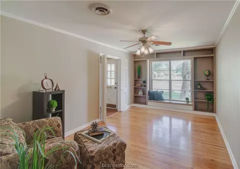 2408 Burton Dr, Bryan, TX 77802 photo 6