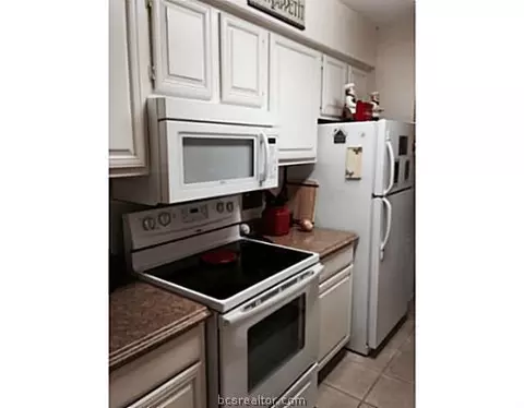 2100 Windsor Apt 33 Dr #33, Bryan, TX 77802 photo 6