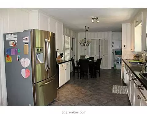 1311 Hoppess St, Bryan, TX 77802 photo 8
