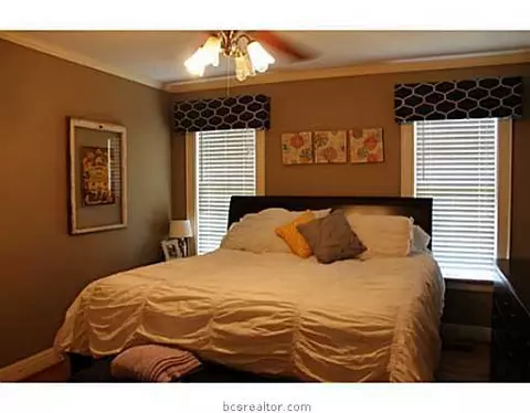 1311 Hoppess St, Bryan, TX 77802 photo 13