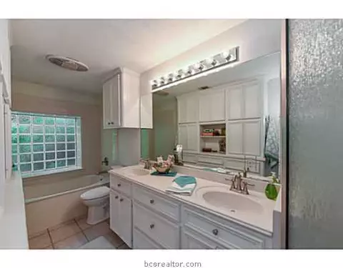 9567 Hensarling Ln, Bryan, TX 77808 photo 10