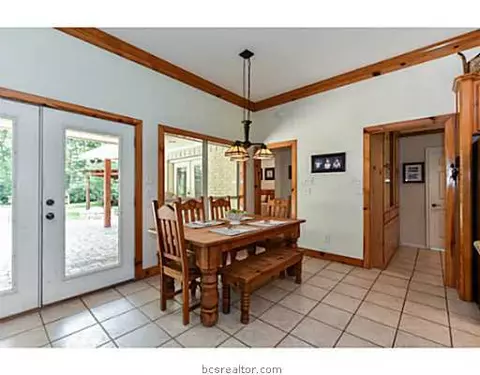 9567 Hensarling Ln, Bryan, TX 77808 photo 7