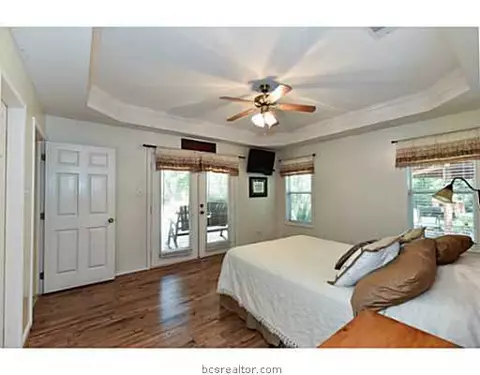 9567 Hensarling Ln, Bryan, TX 77808 photo 9