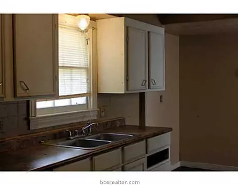 508 Robertson, Bryan, TX 77803 photo 4