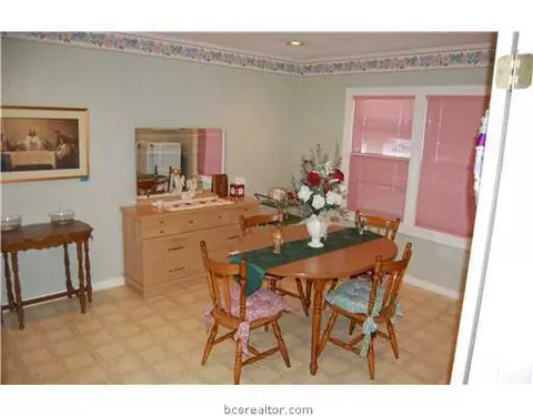 1321 Park St, Bryan, TX 77803 photo 4