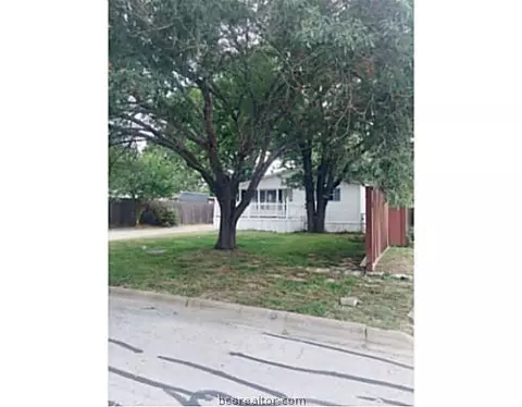 3804 Iverson Dr, Bryan, TX 77803 photo 11