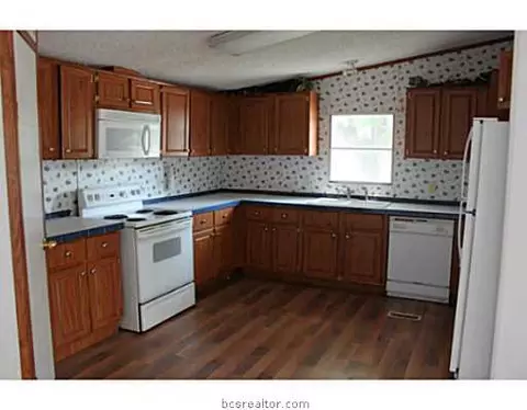 3804 Iverson Dr, Bryan, TX 77803 photo 6