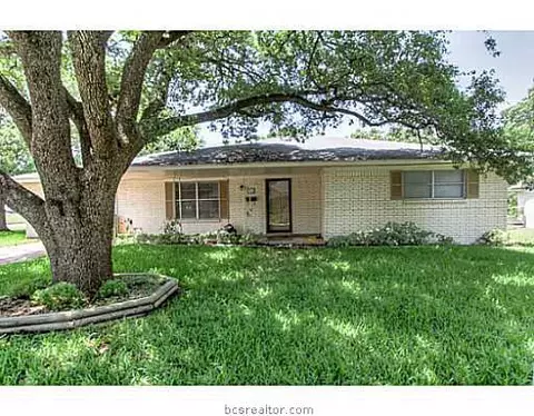 318 Borderbrook Dr, Bryan, TX 77801 photo 1
