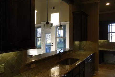 3036 Archer Cir, Bryan, TX 77808 photo 10