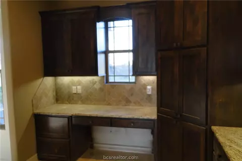 3036 Archer Cir, Bryan, TX 77808 photo 9