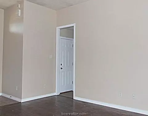 1410 Prairie Dr, Bryan, TX 77802 photo 3
