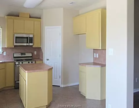 1410 Prairie Dr, Bryan, TX 77802 photo 5