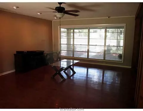 2401 Wayside Dr, Bryan, TX 77802 photo 13