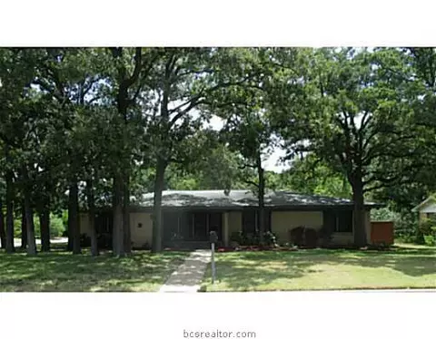 2401 Wayside Dr, Bryan, TX 77802 photo 1