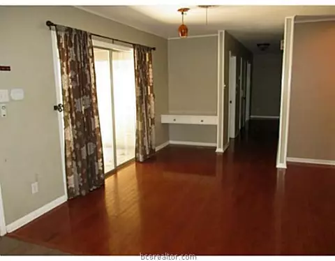 2401 Wayside Dr, Bryan, TX 77802 photo 12