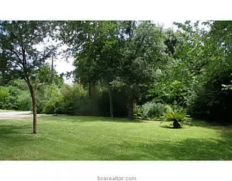 2401 Wayside Dr, Bryan, TX 77802 photo 6