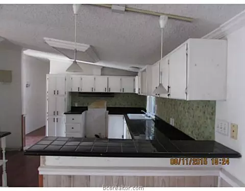 1200 Colwell Ct, Bryan, TX 77807 photo 4