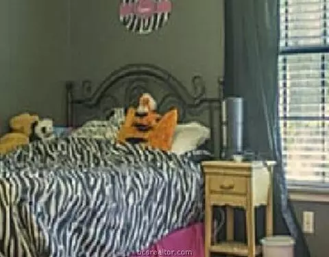 704 E 10th St, Cameron, TX 76520 photo 23