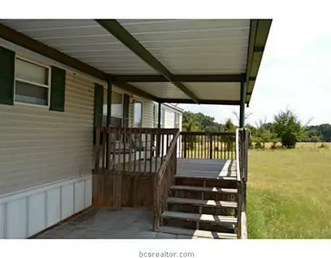 5073 Silver Oak Dr, Bryan, TX 77808 photo 2