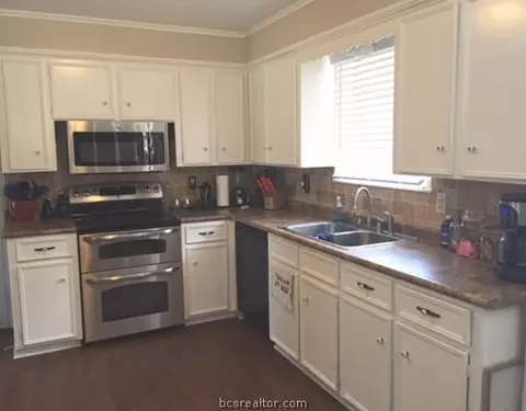 3502 Windridge Dr, Bryan, TX 77802 photo 13