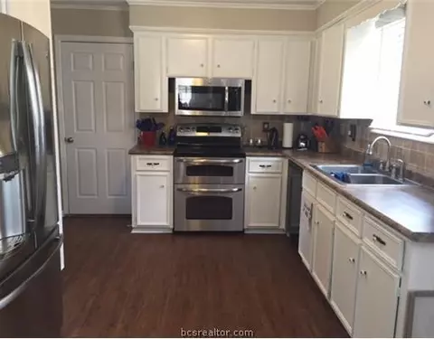 3502 Windridge Dr, Bryan, TX 77802 photo 12