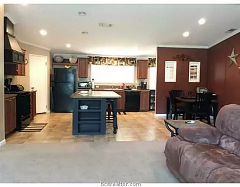 9541 E Timberwilde Dr, Bryan, TX 77808 photo 5