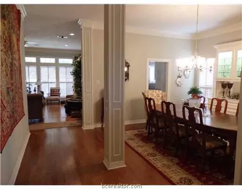 3008 Broadmoor Dr, Bryan, TX 77802 photo 4