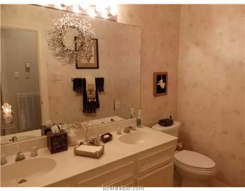 3008 Broadmoor Dr, Bryan, TX 77802 photo 11
