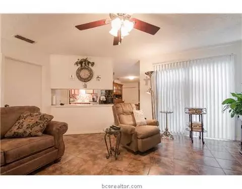 3905 Stillmeadow Dr, Bryan, TX 77802 photo 11